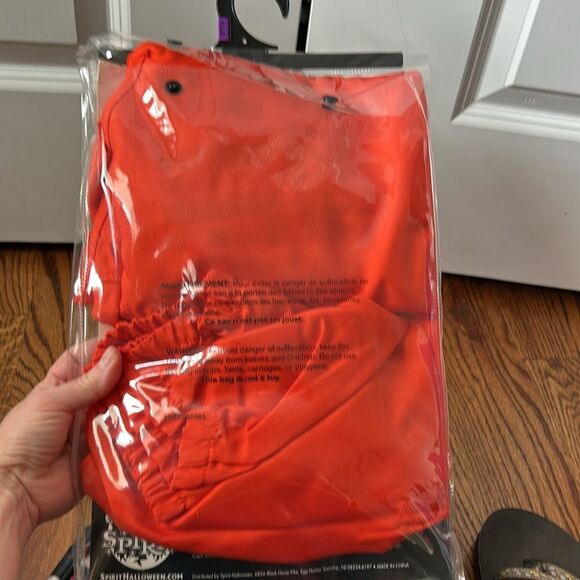 Got Busted Prisoner Spirit Halloween costume - Picture 4 of 4